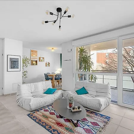 Апартаменты Beautiful And Spacious At 19 Min From Downtown *